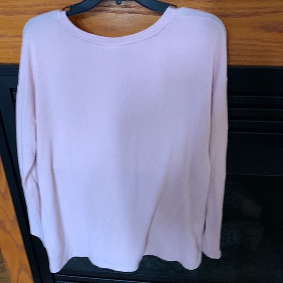 Light pink light weight sweater by a new day size m. Has piling - Picture 2 of 5